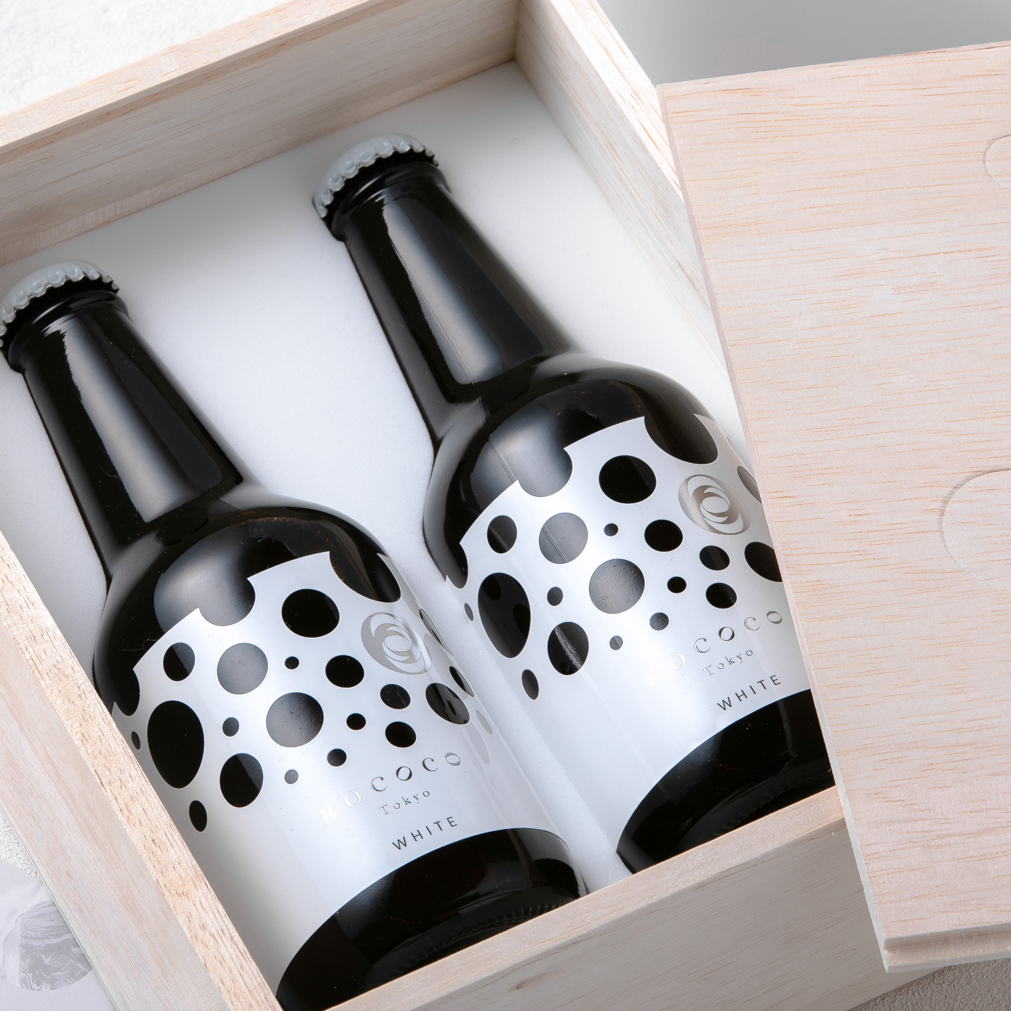 GIFTING Japan's First Luxury Beer Born from the Spirit of Minimalism: ROCOCO Tokyo